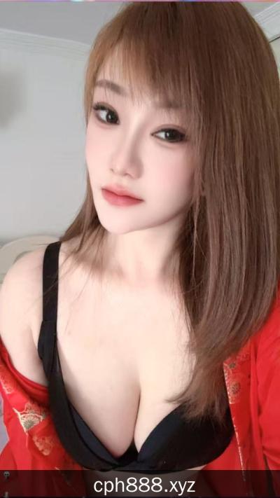海曙小鱼儿，颜值高身材好