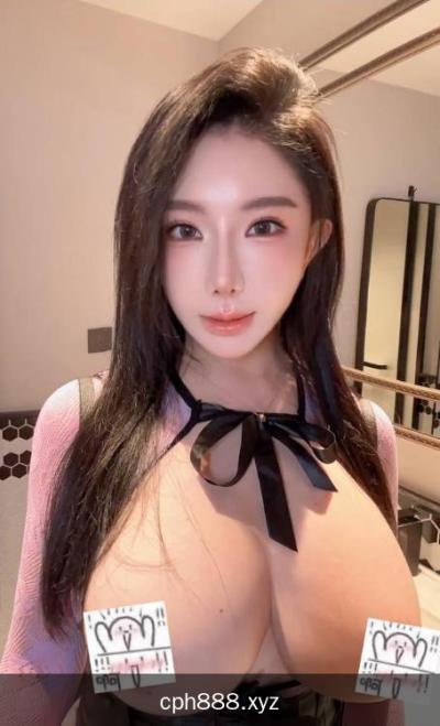 南山大胸美女秋秋