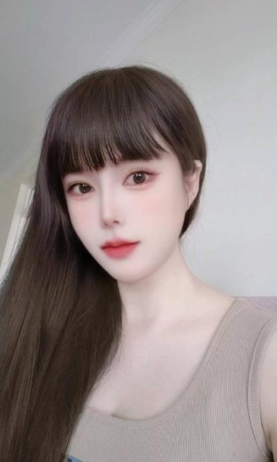 服务热情颜值妹子