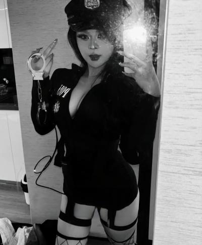 万柏林制服诱惑女王