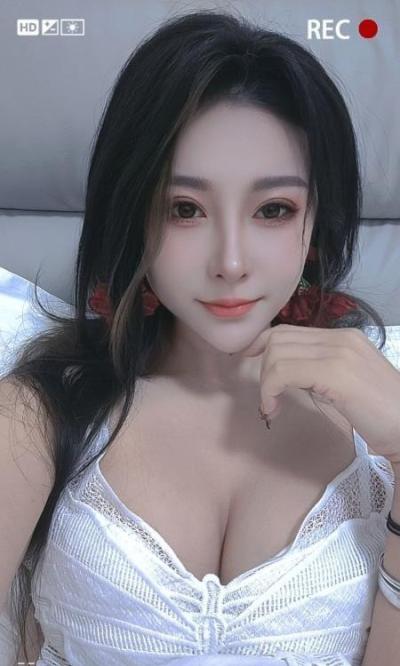双胞胎姐妹花