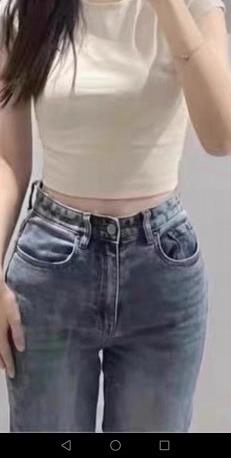 胸大腿长少妇