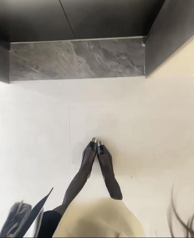 高挑身材长腿黑丝御姐