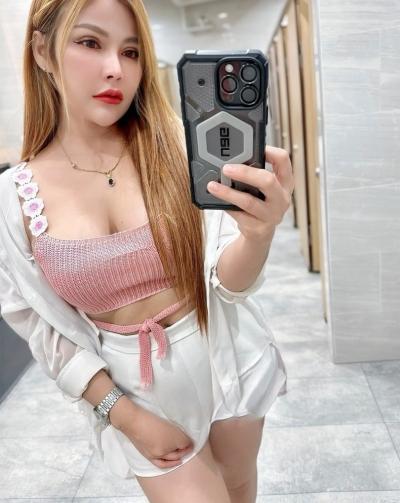 可欲可甜粉嫩小尤物