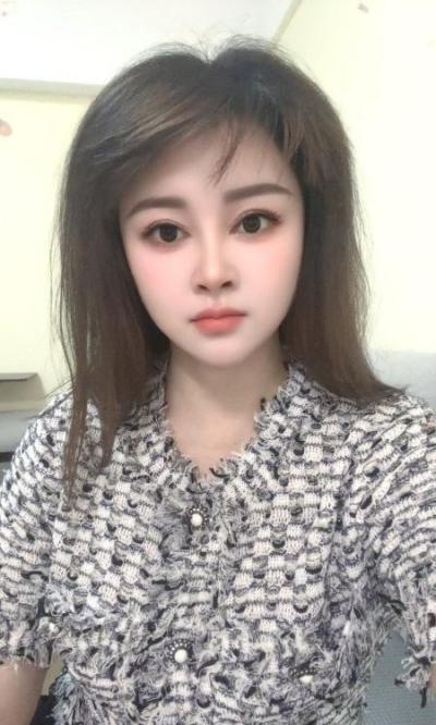 服务风骚大胸姐姐