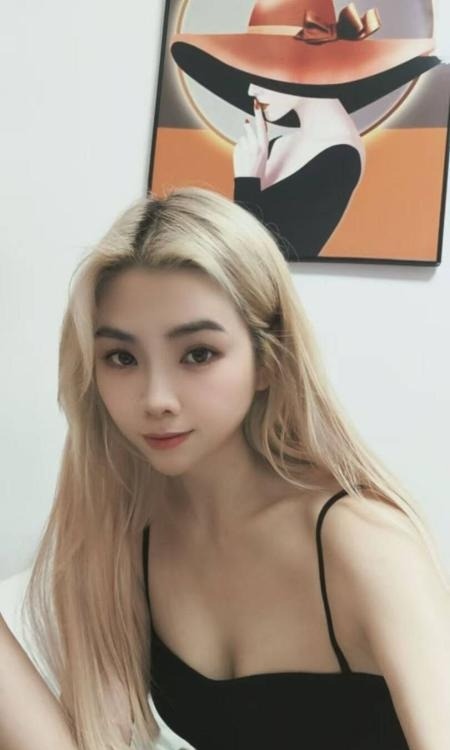 天河苗条妹妹甜甜