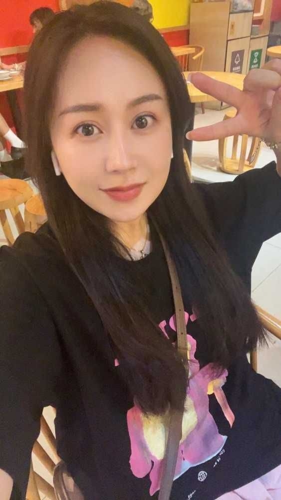 越秀性感御姐如梦