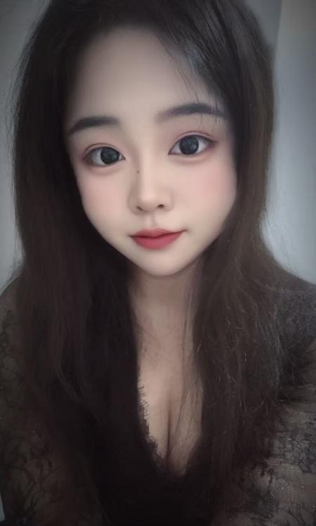 天桥大胸妹